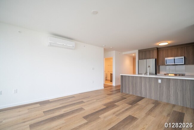 Building Photo - $3555.00| 1BD/1BA/1PKG Condominium in The Park Ke'eaumoku Liona Tower