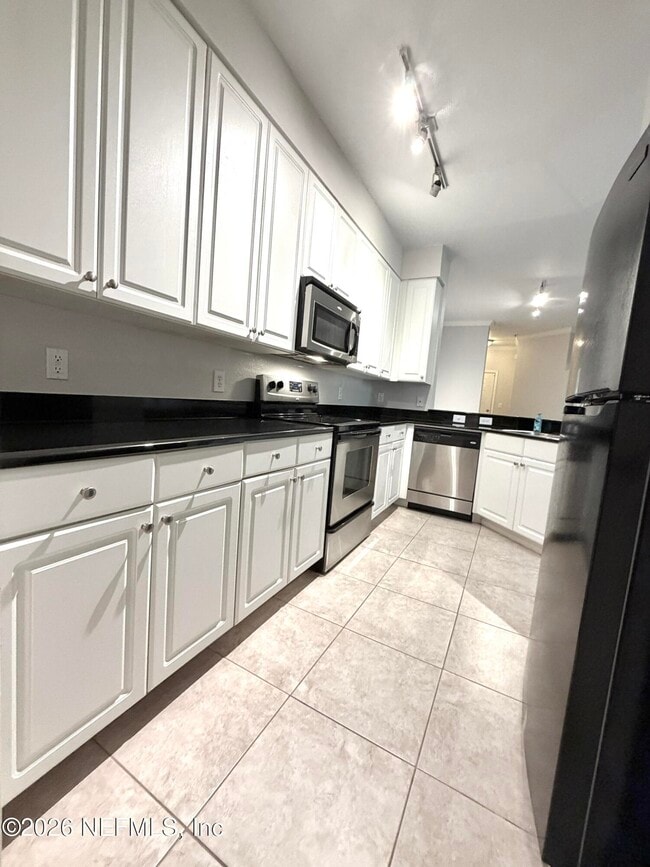 Building Photo - 1001 Monument Rd