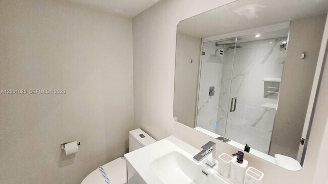 Building Photo - 5151 Collins Ave