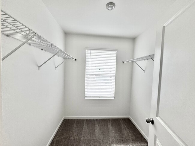 Building Photo - 3 br paired home with 2nd floor loft 2 car garage near I-40 and I-77