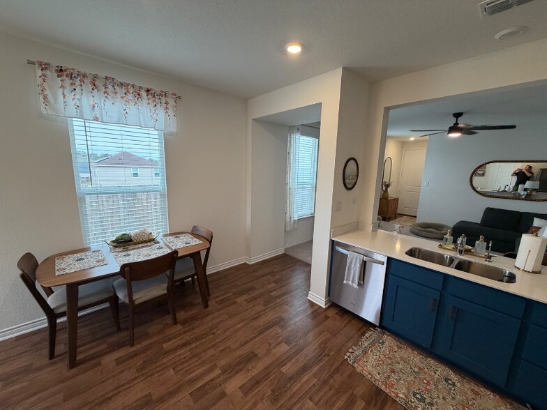 Building Photo - 15307 Oceanus Dr