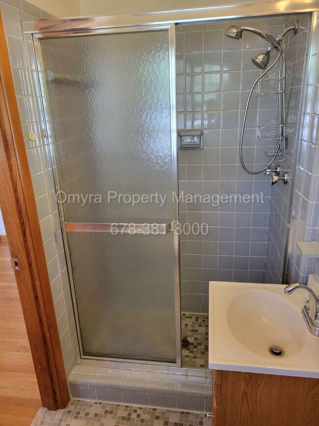 Building Photo - Charming 4 Bedroom Home in Brookhaven!