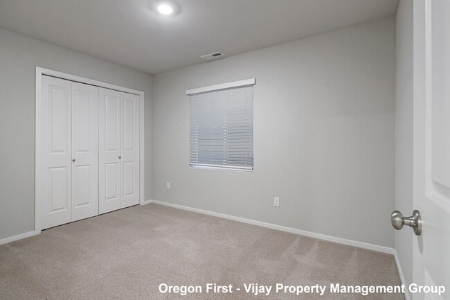 Building Photo - 15548 NW Linder St