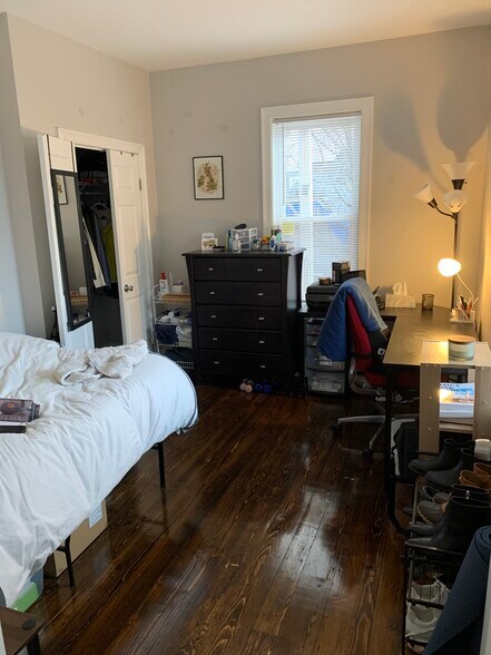 Building Photo - 71 Hillside St