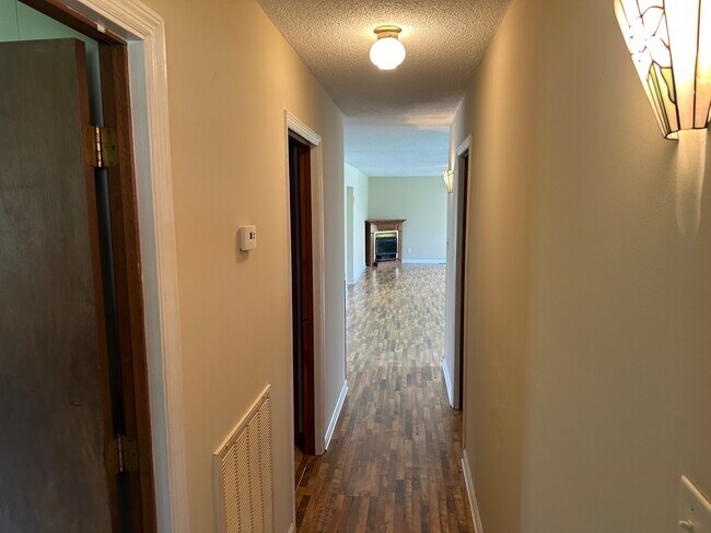 Building Photo - 1766 Turkey Creek Loop