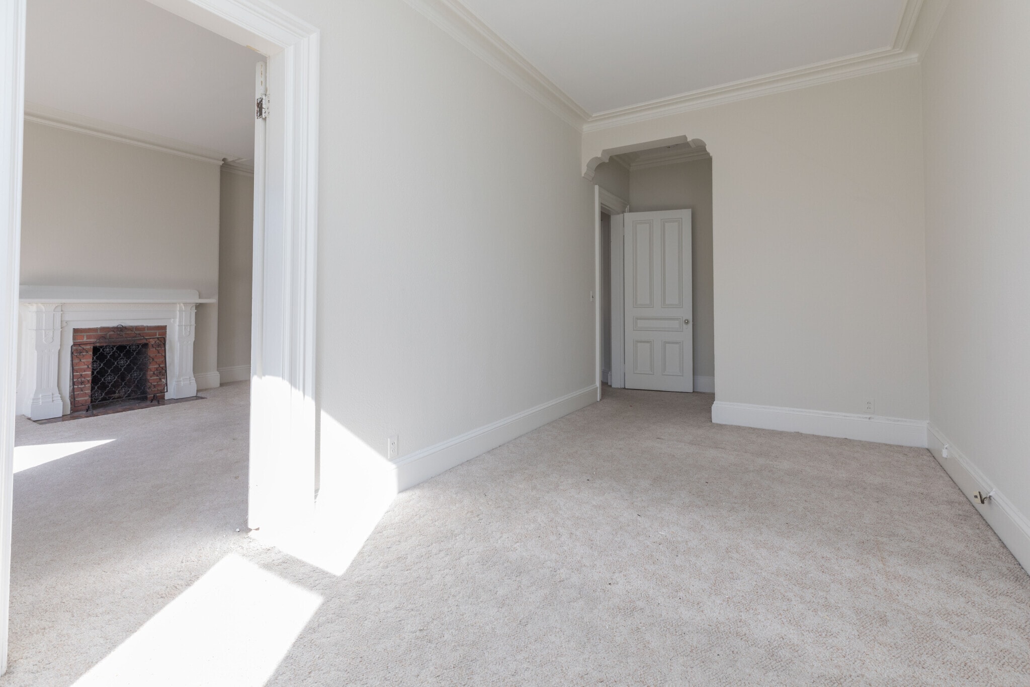 Building Photo - 323 Commonwealth Ave