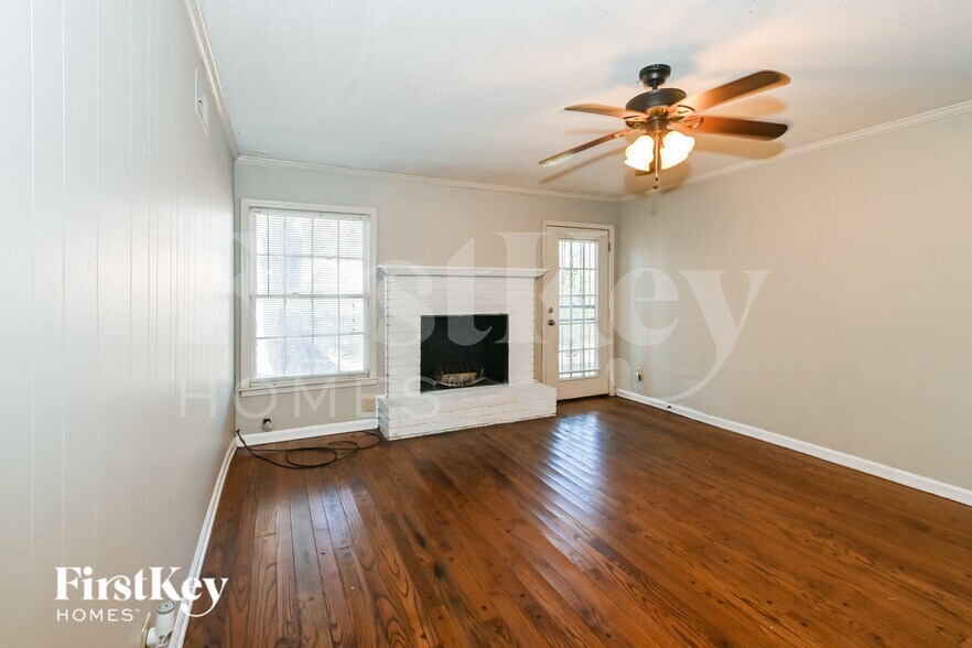 Building Photo - 5840 Knight Arnold Rd