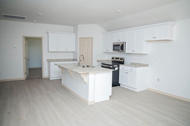 Building Photo - Now Leasing! New Silver Leaf Home with 3 B...