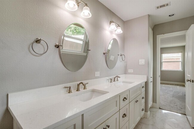 Building Photo - 603 Bondstone Dr