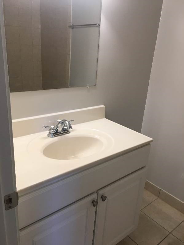 Building Photo - 6310 Hil-Mar Dr