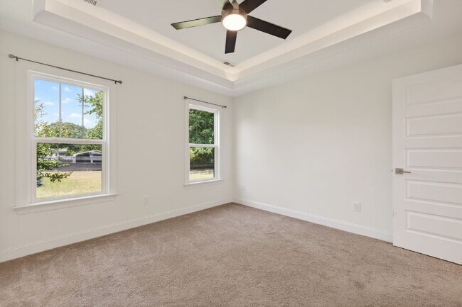 Building Photo - 221 E Moon Cir