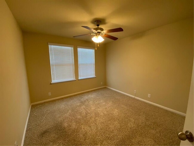 Building Photo - 1014 Lost Pines Ln