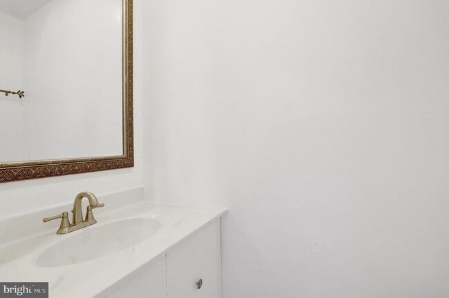 Building Photo - 9911 Whitewater Dr