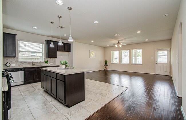Building Photo - 12319 Gatewood Dr
