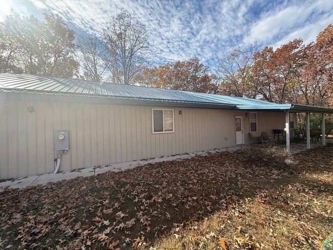 Building Photo - 625 State Rte W