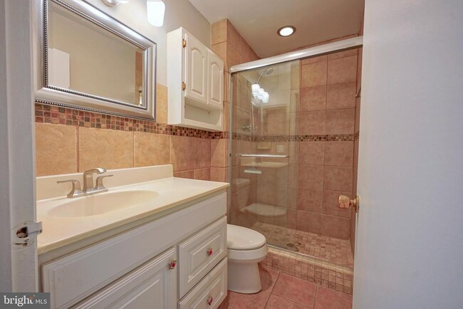 Building Photo - 1035 Pendleton Ct