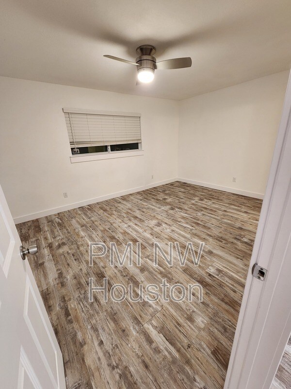 Building Photo - 2677 Gessner Rd