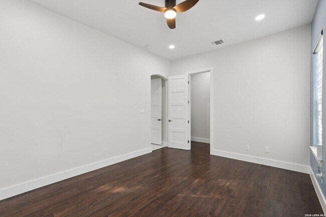 Building Photo - 10014 Ivory Canyon