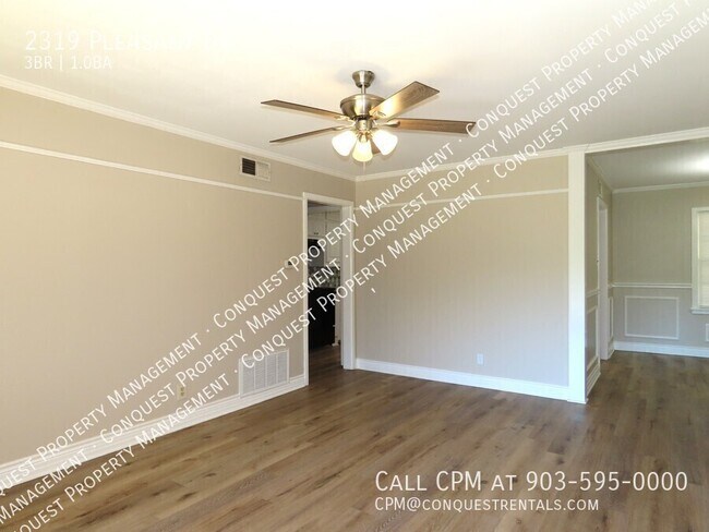 Building Photo - 2319 Pleasant Dr