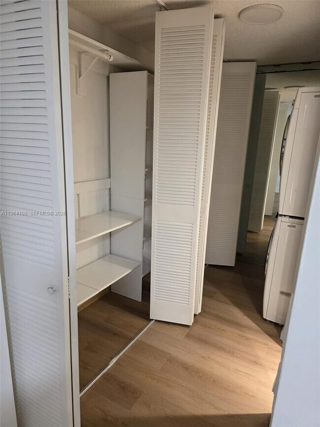 Building Photo - 10951 Cypress Rd