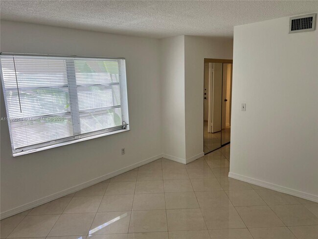 Building Photo - 7725 SW 86th St