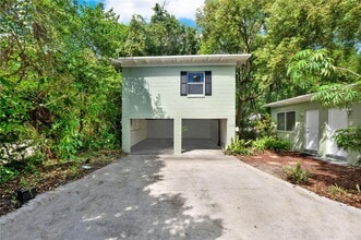 Building Photo - 1020 Alba Dr