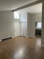 Building Photo - 1616 Maxen Dr