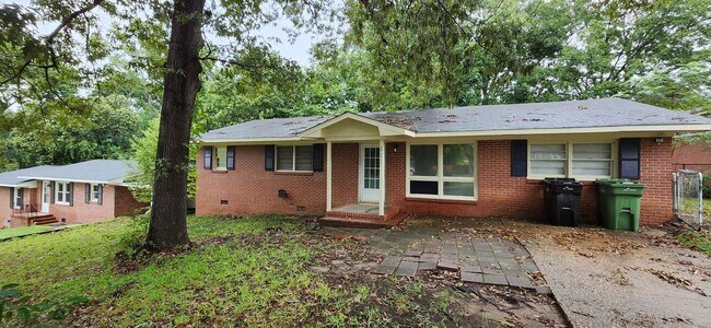 Building Photo - 4 bedroom home in North Columbus