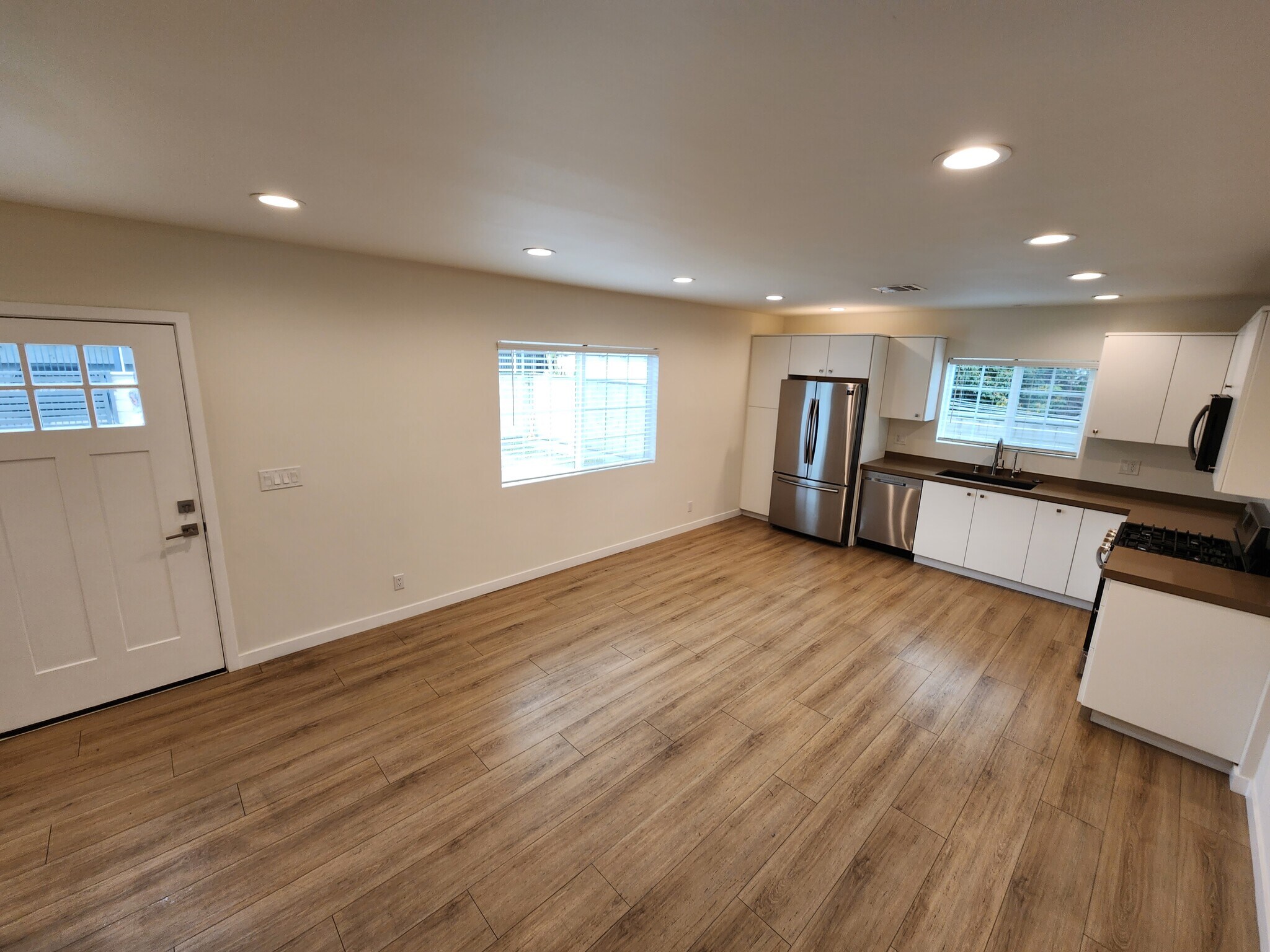 Building Photo - 14203 Burton St