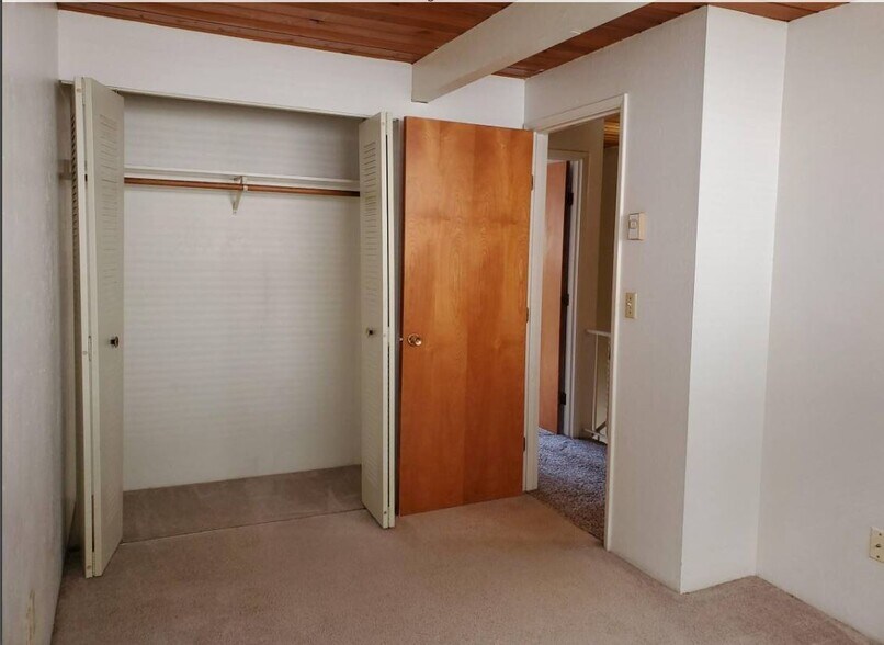 Building Photo - 230 NW 15th St