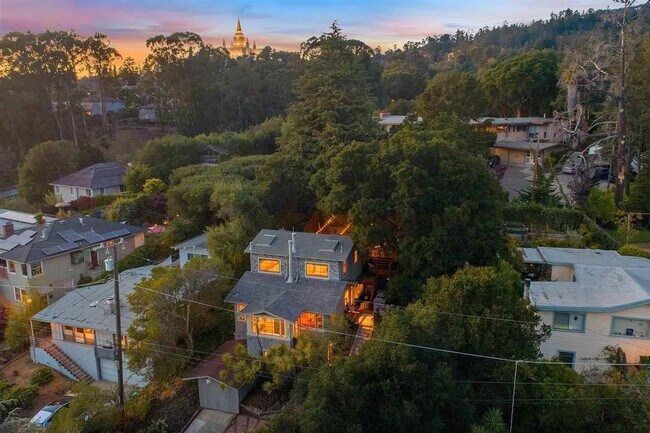 Building Photo - Beautiful Lincoln Heights Retreat W/ Chef’s Kitchen & Expansive Deck