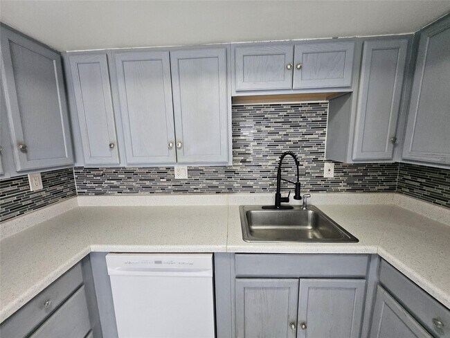 Building Photo - 2220 NW 59th Wy