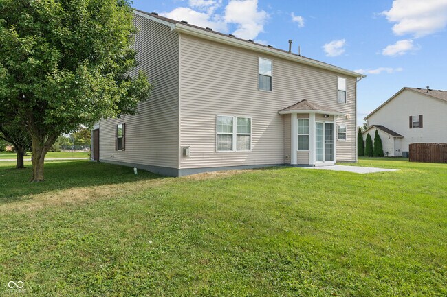 Building Photo - 2310 Liatris Dr