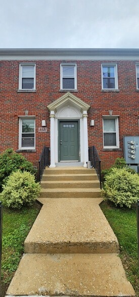 Building Photo - 1353 Adams St NE