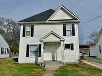 Building Photo - **PRE-LEASING FOR 2026–2027 SCHOOL YEAR!**