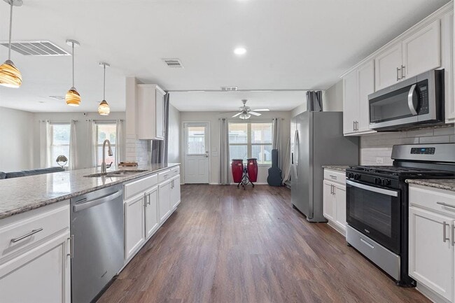 Building Photo - 3508 Breckenridge Dr