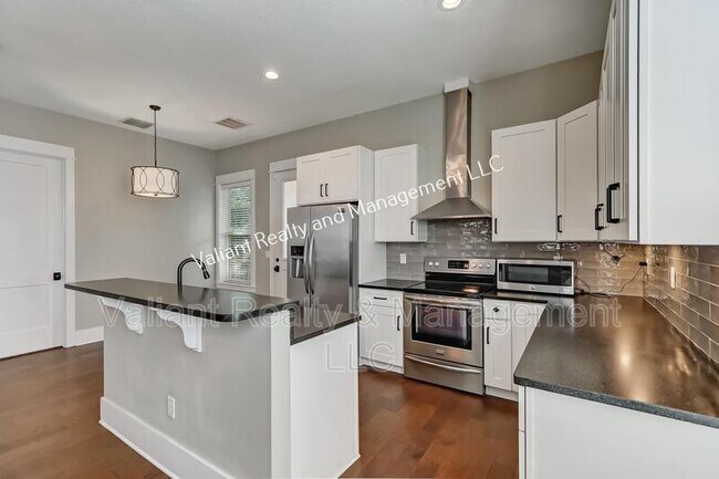 Building Photo - 1228 Willow Ct