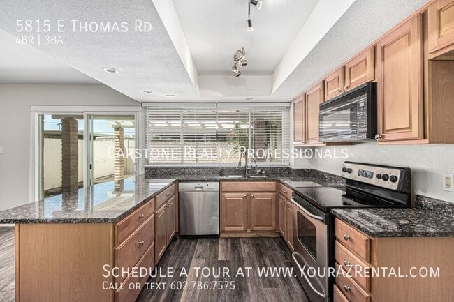 Building Photo - 5815 E Thomas Rd