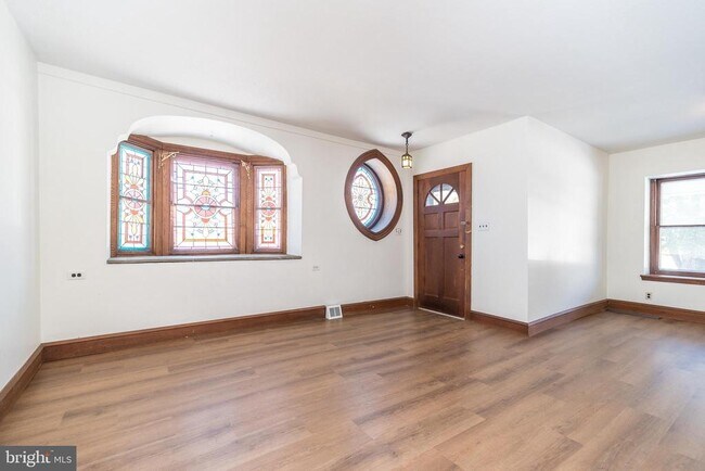 Building Photo - 7738 Ardleigh St