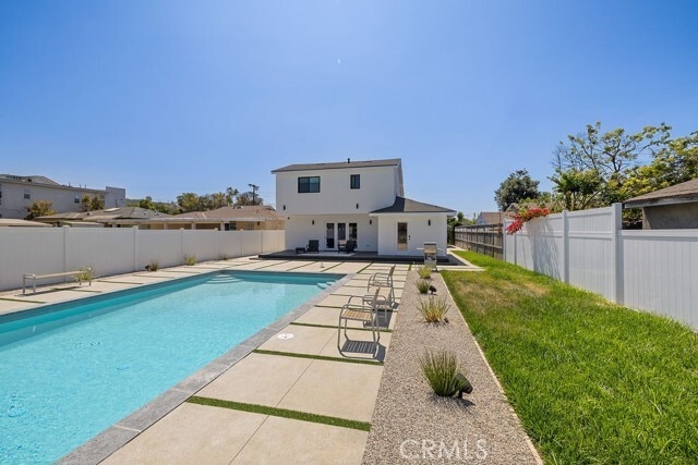Building Photo - 11245 Greenlawn Ave