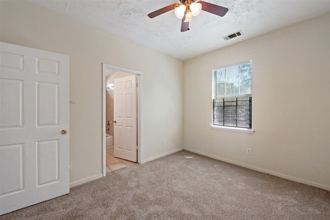 Building Photo - 6827 Dumble St