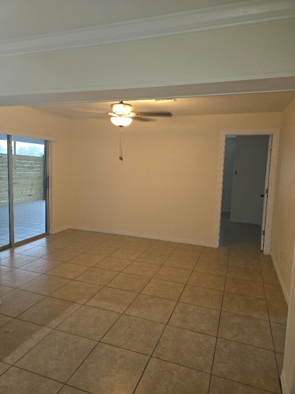 Building Photo - 2703 SE 16th Pl