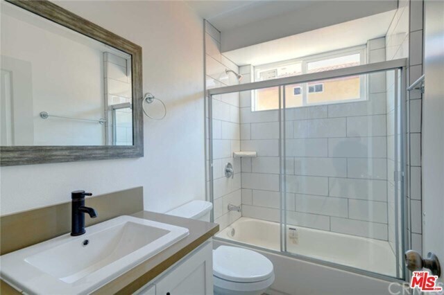 Building Photo - 965 S Lorena St