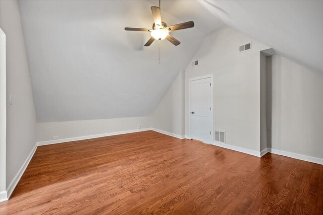 Building Photo - 2939 N Ashland Ave