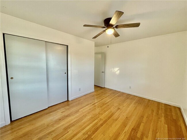 Building Photo - 3522 Thomas Dr
