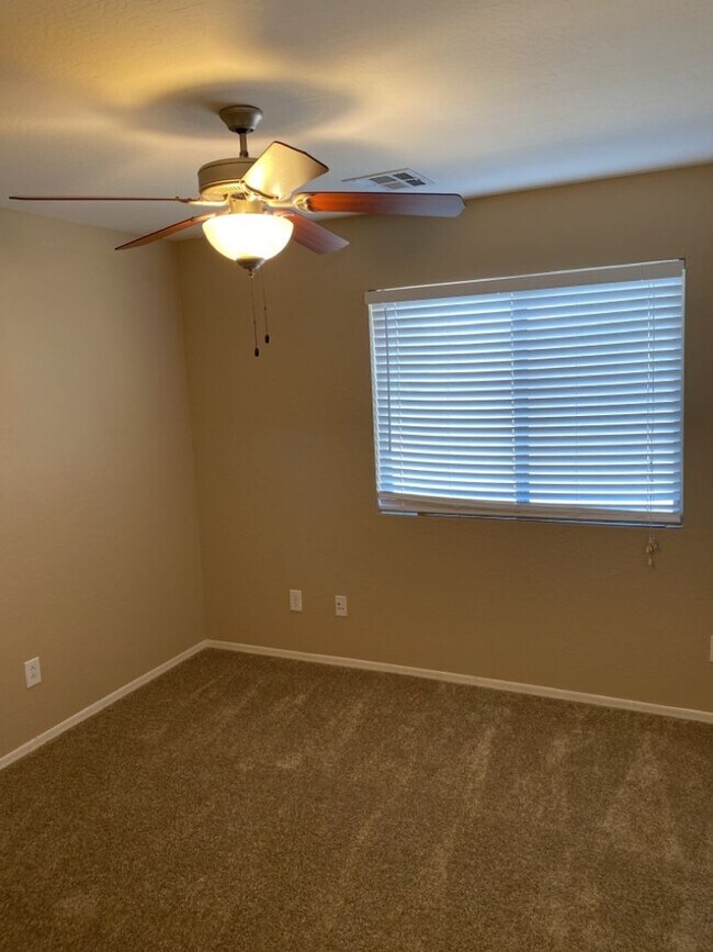 Building Photo - ELEGANCE WITH ALL THE UPGRADES!!!