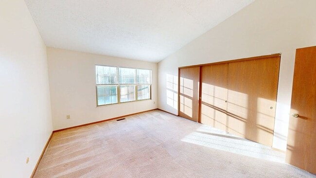 Building Photo - 5929 Shadow Lake Cir