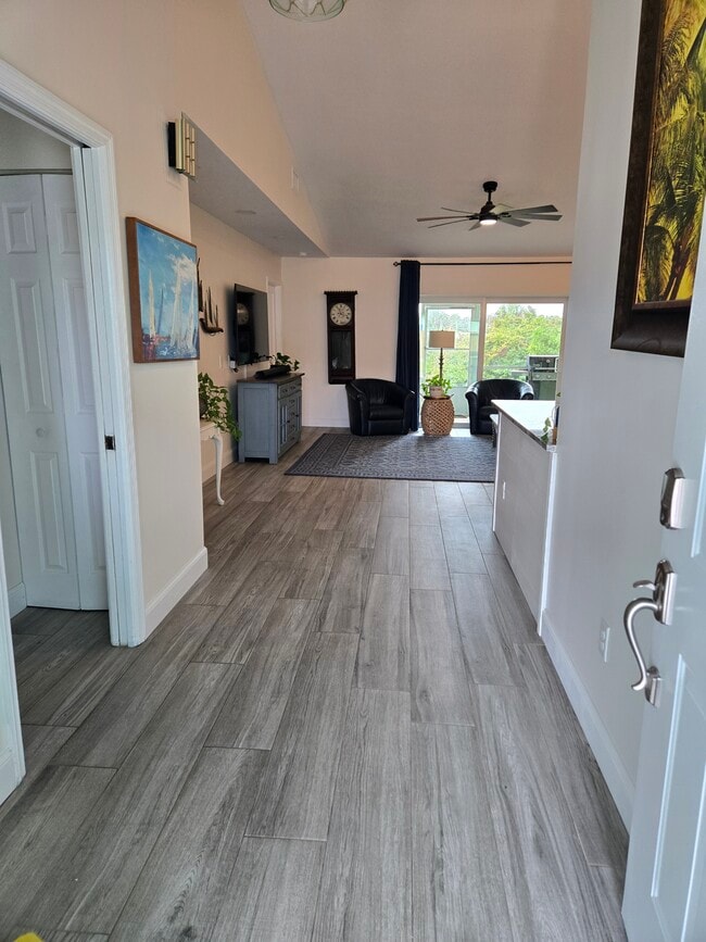 Building Photo - 9300 SE Eagle Ave