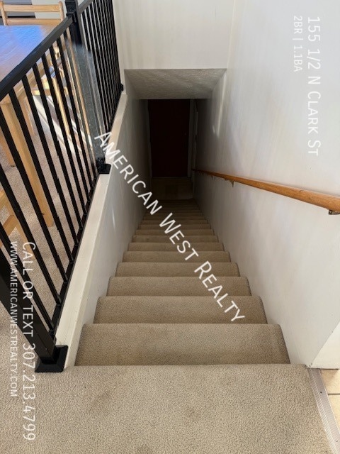 Building Photo - 155 1/2 N Clark St-