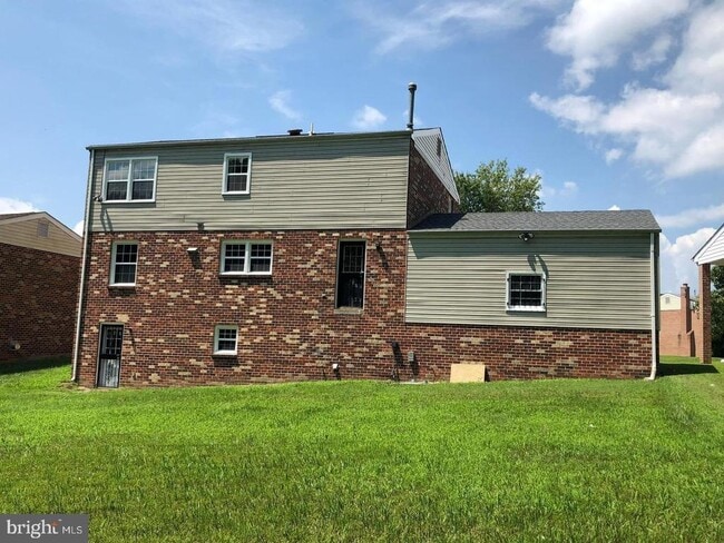 Building Photo - 5905 Sylvia Ct